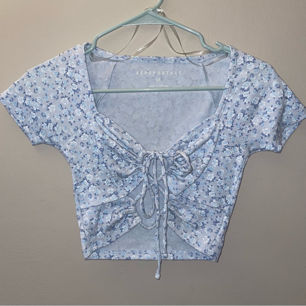 5/$25❌ FINAL CALL❌ NWOT-Aeropostale cut out cropped baby tee